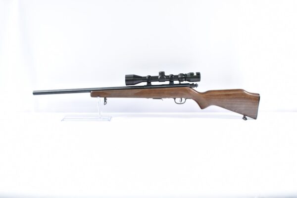 Savage 93R17​ .17HMR Repetierbüchse
